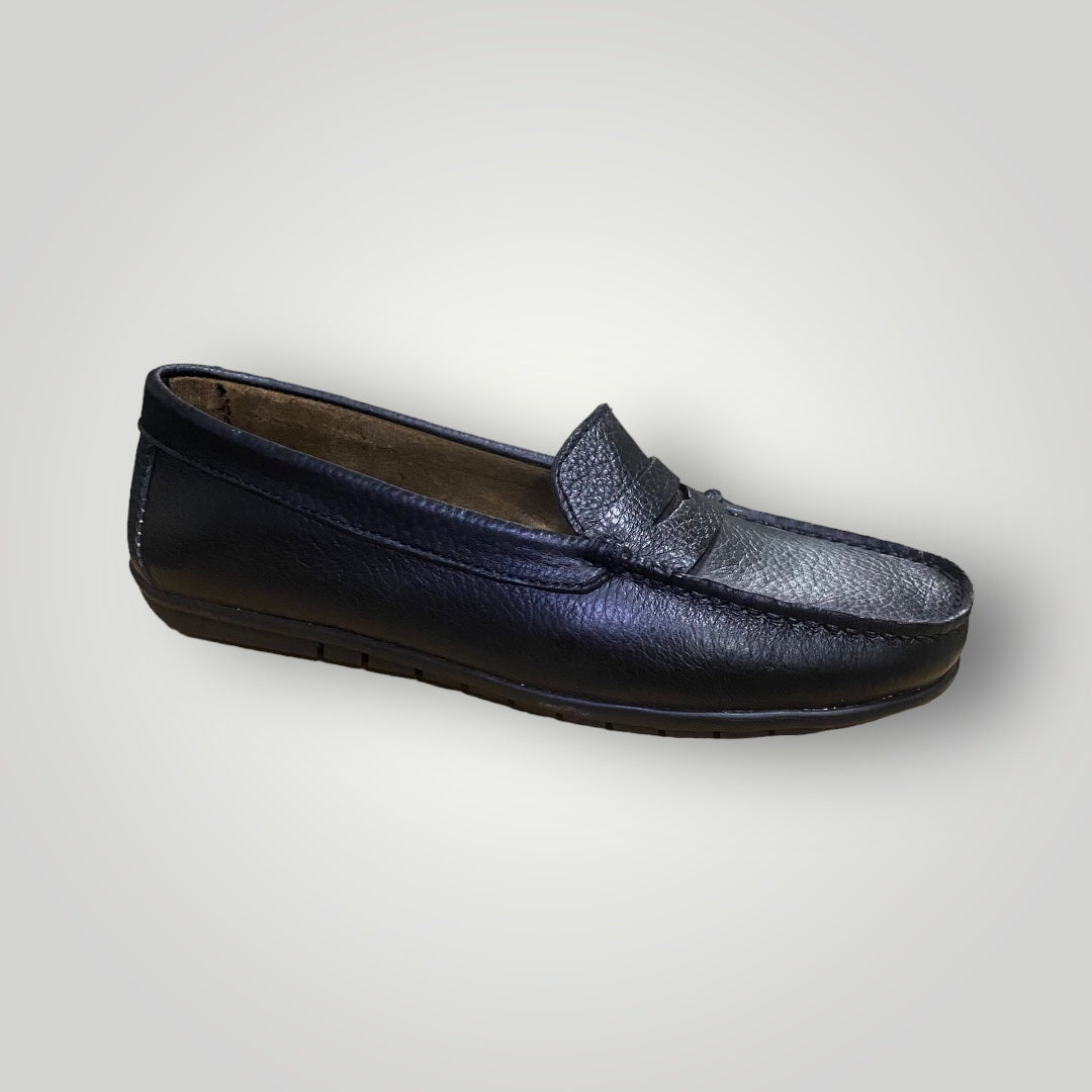 Women Black Floater Loafer